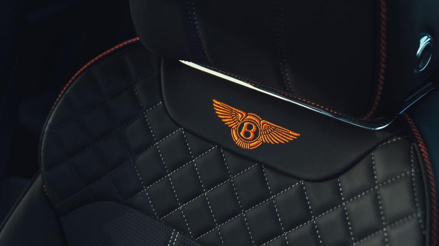 Детали интерьера Bentley Bentayga V8 2018 года  (WW) (фото 44 из 49)